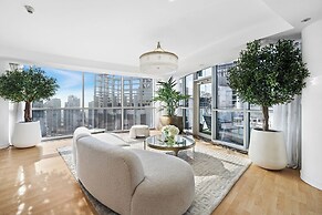 Penthouse Private Pool and Yacht Views