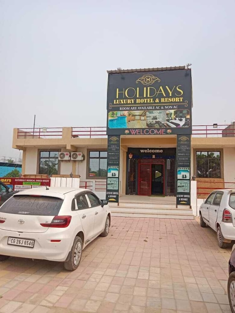 Holidays Luxury Hotel & Resort