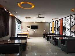 Holidays Luxury Hotel & Resort