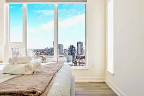 High Rise 1BR Building With Gorgeous Views