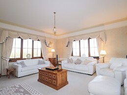 Northbanks House