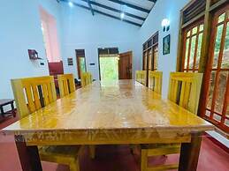 Rivers Edge Resort Sinharaja