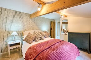 Host Stay The Coral Cottage