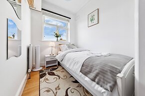 Spacious 3 bd Garden M25, Free Parking,bluewater