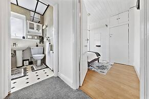 Spacious 3 bd Garden M25, Free Parking,bluewater