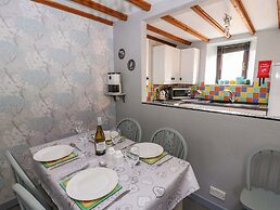 Old Farmhouse Cottage