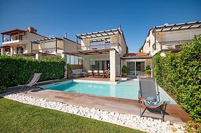 Sunny Exclusive Dio in Chaniotis
