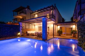 Sunny Exclusive Dio in Chaniotis