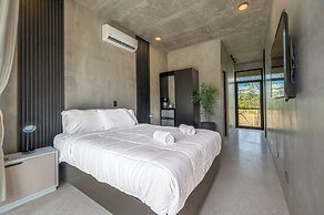 NELBLU FLAMINGO SUITES