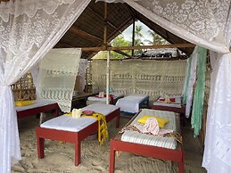 Akoya Beach Park & Cottages