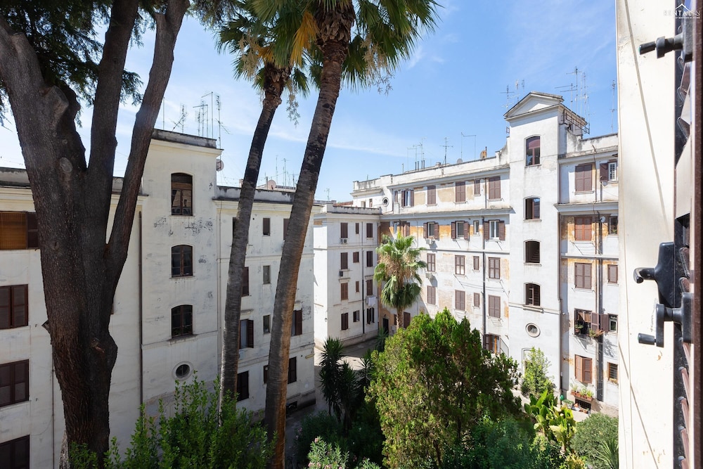 Rental in Rome Testaccio Apartment