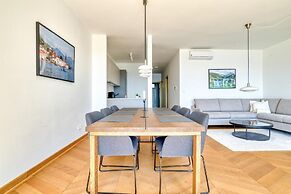 Seaview Hideaway- Premium Apartment