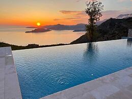 Seaview Hideaway- Premium Apartment