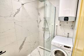 Seaview Hideaway- Premium Apartment