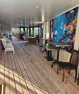 Blue Heron Bridge Hotel & Dive Club