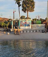 Blue Heron Bridge Hotel & Dive Club