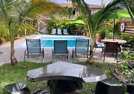 Blue Heron Bridge Hotel & Dive Club