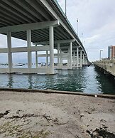 Blue Heron Bridge Hotel & Dive Club