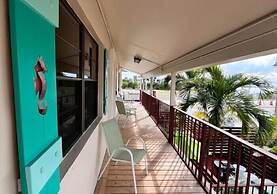 Blue Heron Bridge Hotel & Dive Club
