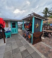 Blue Heron Bridge Hotel & Dive Club