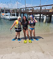 Blue Heron Bridge Hotel & Dive Club