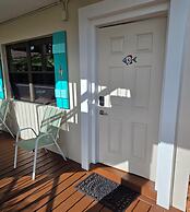 Blue Heron Bridge Hotel & Dive Club