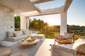 Olive Grove Panorama Suite Exi
