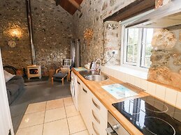 8 Rogeston Cottages