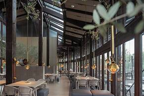 XIN HOTEL