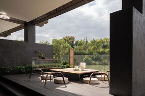 XIN HOTEL