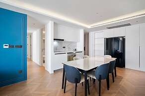 Premier 3-bedroom Apartment E333 Beachfront