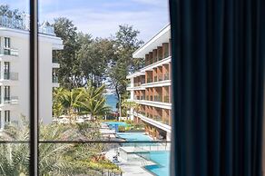 Premier 3-bedroom Apartment E333 Beachfront