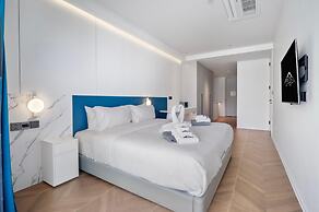 Premier 3-bedroom Apartment E333 Beachfront