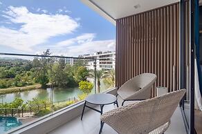 Premier Pool View Studio 348 Beachfront Resort