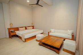 Emerald Resort Hikkaduwa