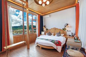 The Peak Living