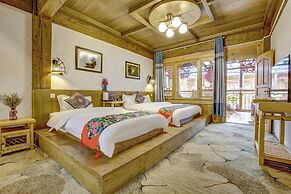 The Peak Living