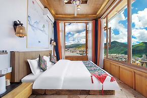 The Peak Living