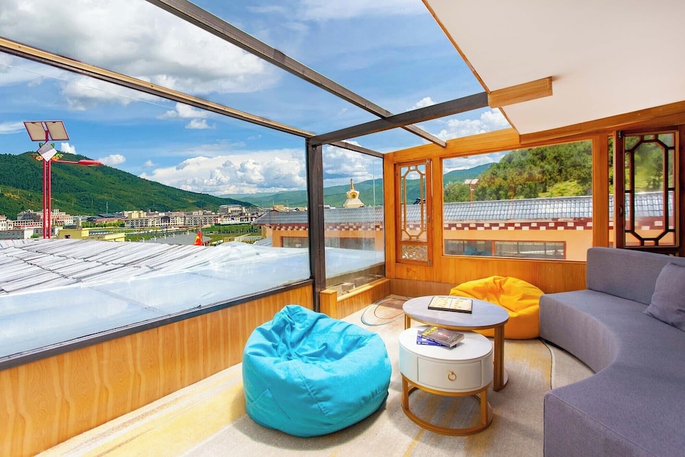 The Peak Living