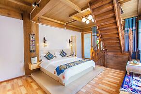 The Peak Living