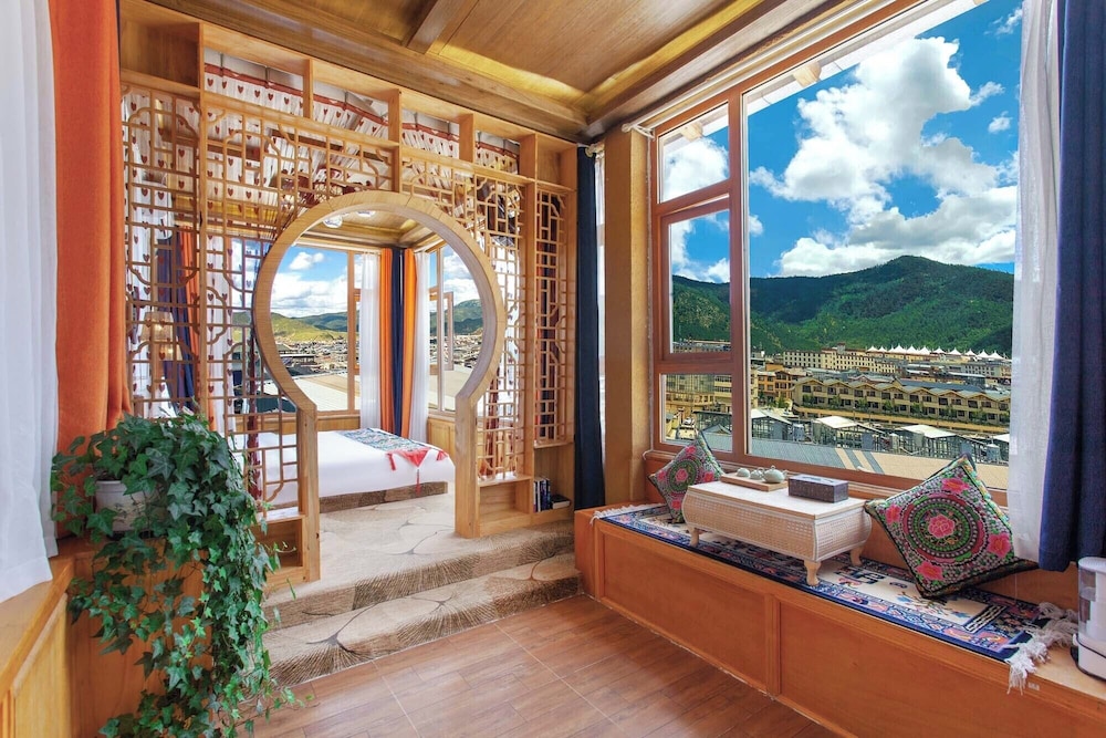The Peak Living