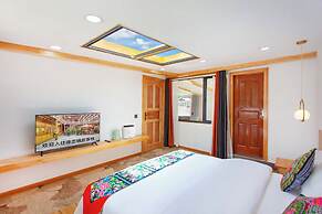 The Peak Living
