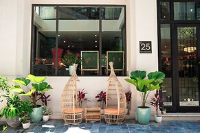 Nature Hotel - Ba Dinh