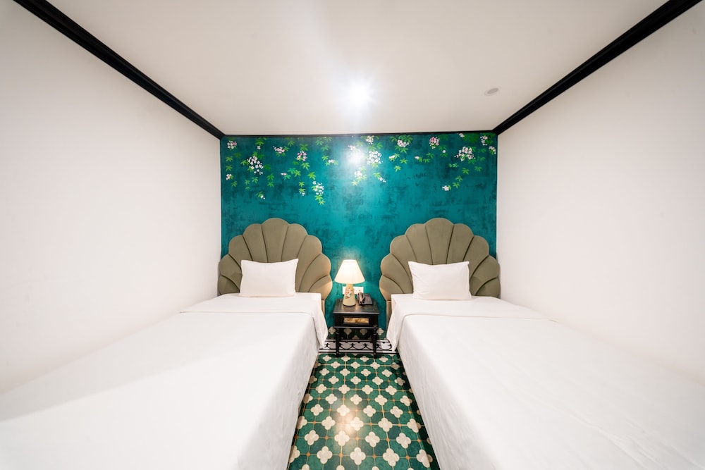 Nature Hotel - Ba Dinh