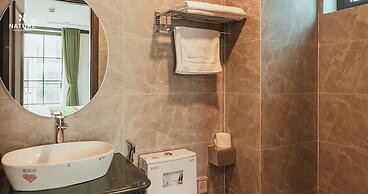 Nature Hotel - Ba Dinh