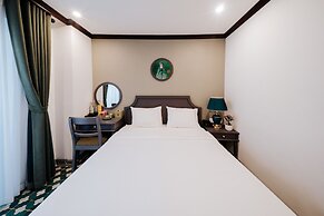 Nature Hotel - Ba Dinh