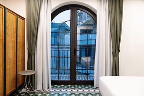 Nature Hotel - Ba Dinh