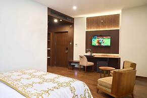 The Golden Tree Hotel