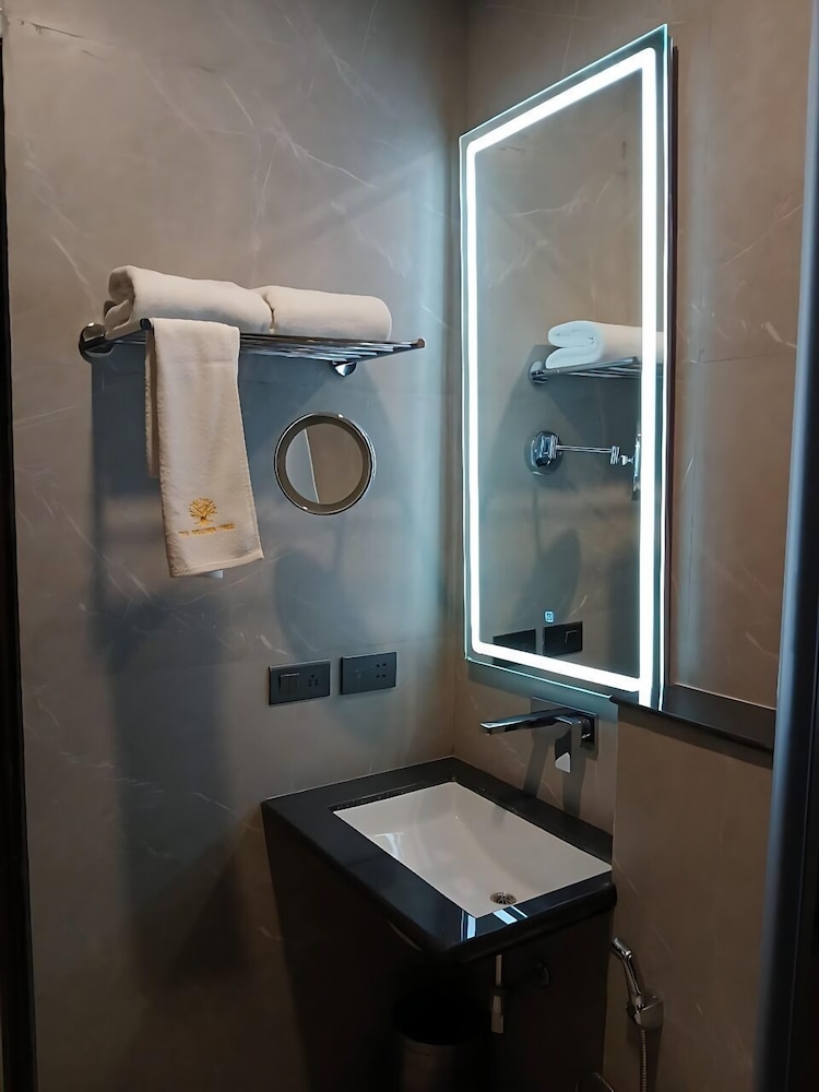 The Golden Tree Hotel