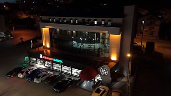 Ren Business Hotel